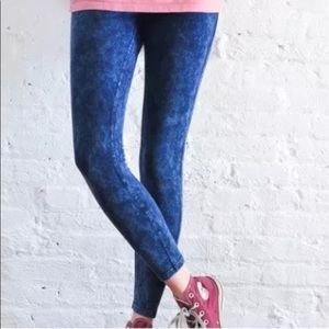 Ivory Ella blue acid washed leggings